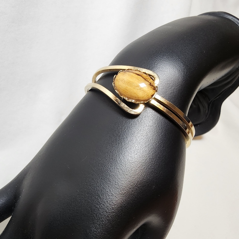 Vintage Gold-Tone Hinged Cuff Bracelet with Oval Wood Inlay